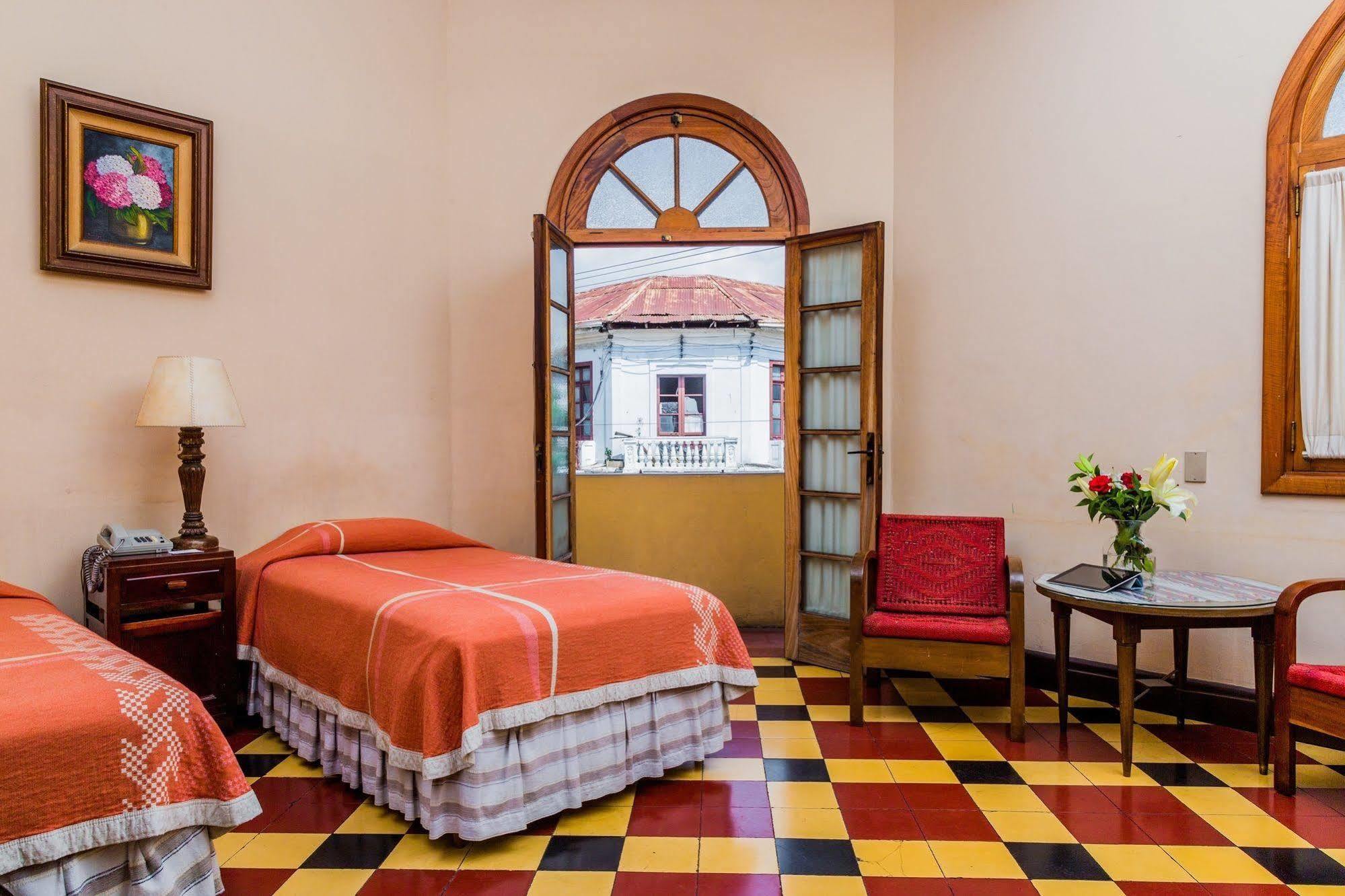 Hotel Panamerican Guatemala City Bagian luar foto